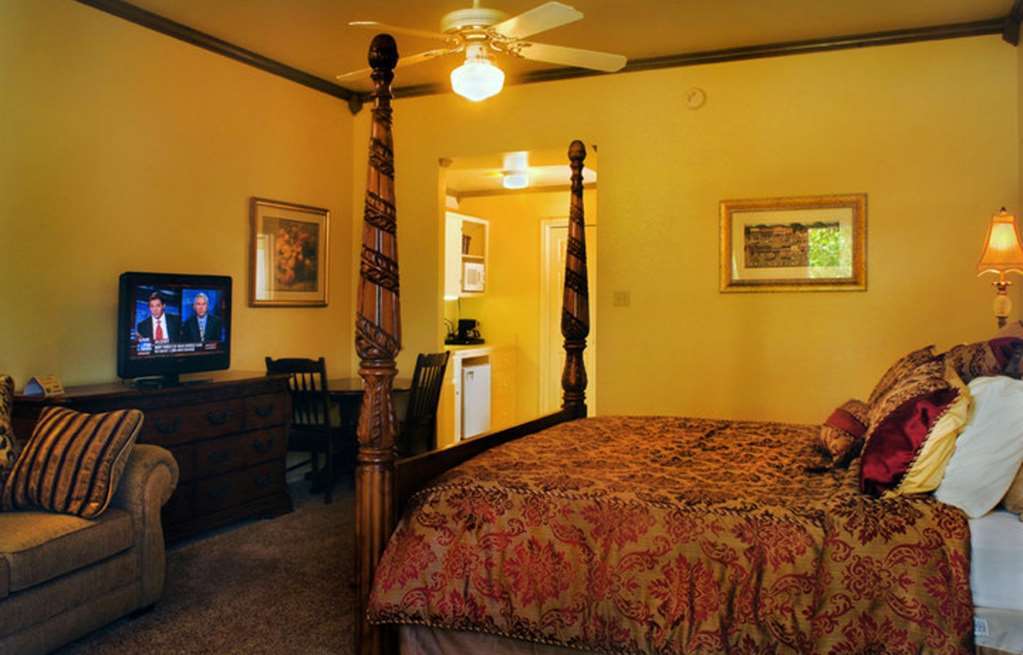 Inn On Barons Creek Fredericksburg Zimmer foto