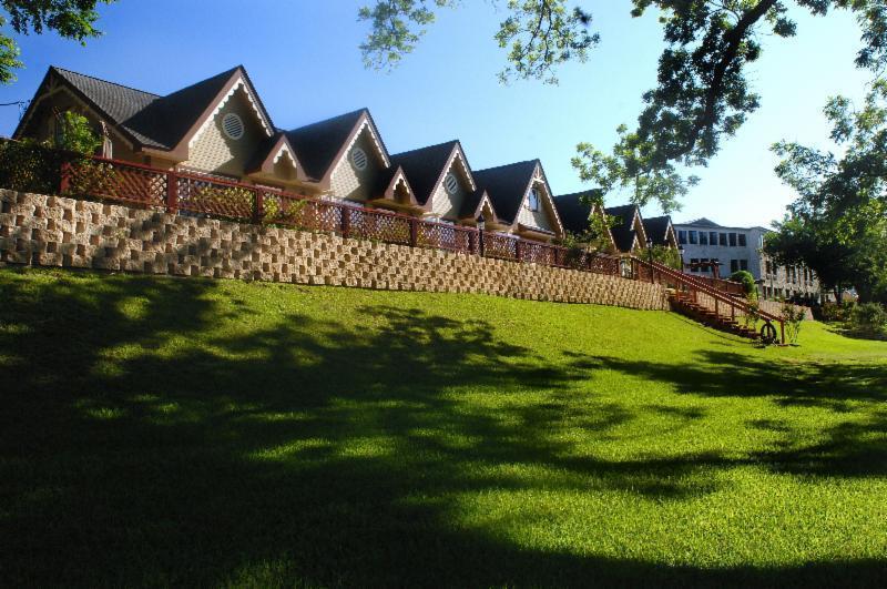 Inn On Barons Creek Fredericksburg Exterior foto