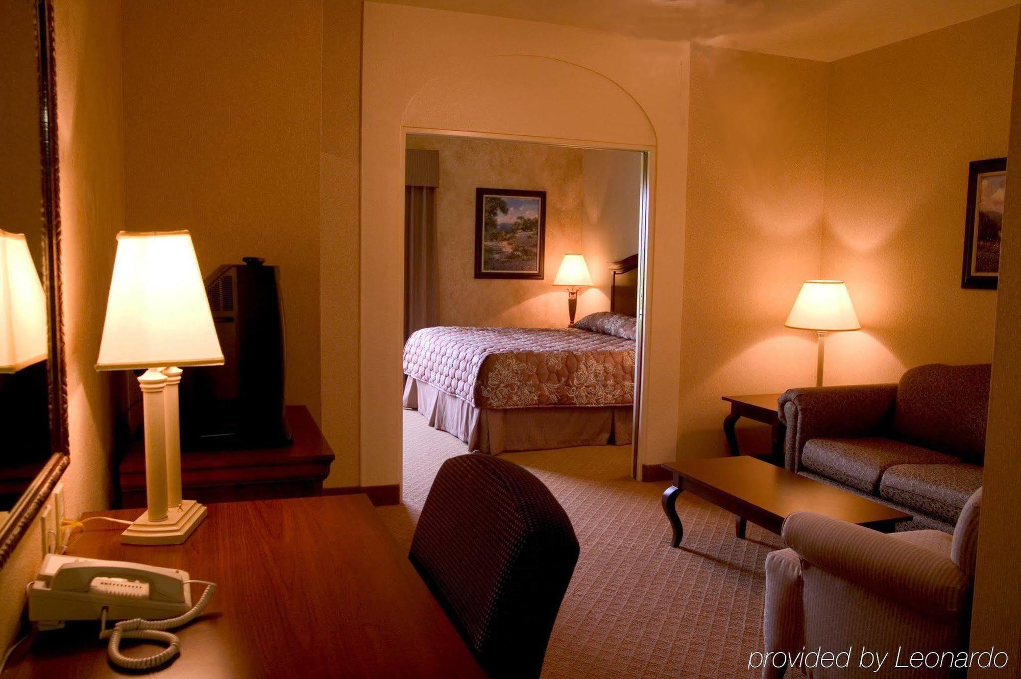 Inn On Barons Creek Fredericksburg Zimmer foto
