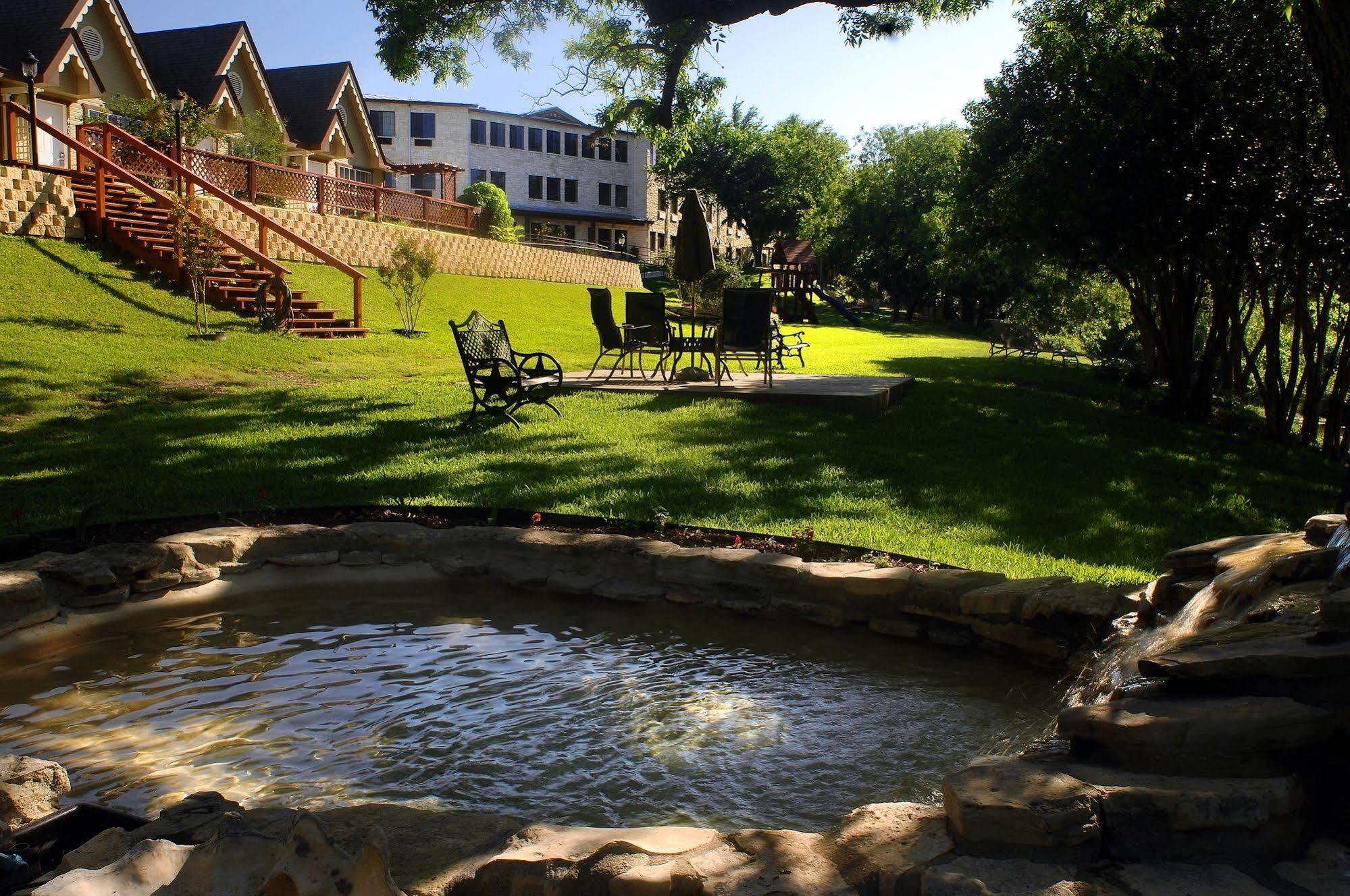 Inn On Barons Creek Fredericksburg Exterior foto